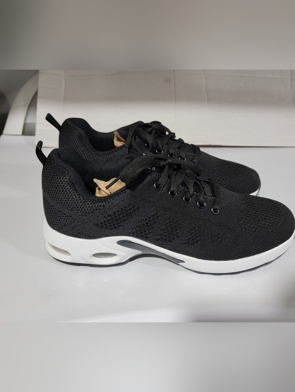 Like New-Fashion Women's Black Running Shoes-size 10